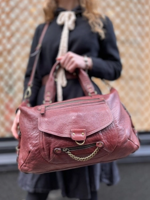 Abaco Burgundy Leather Shoulder Bag