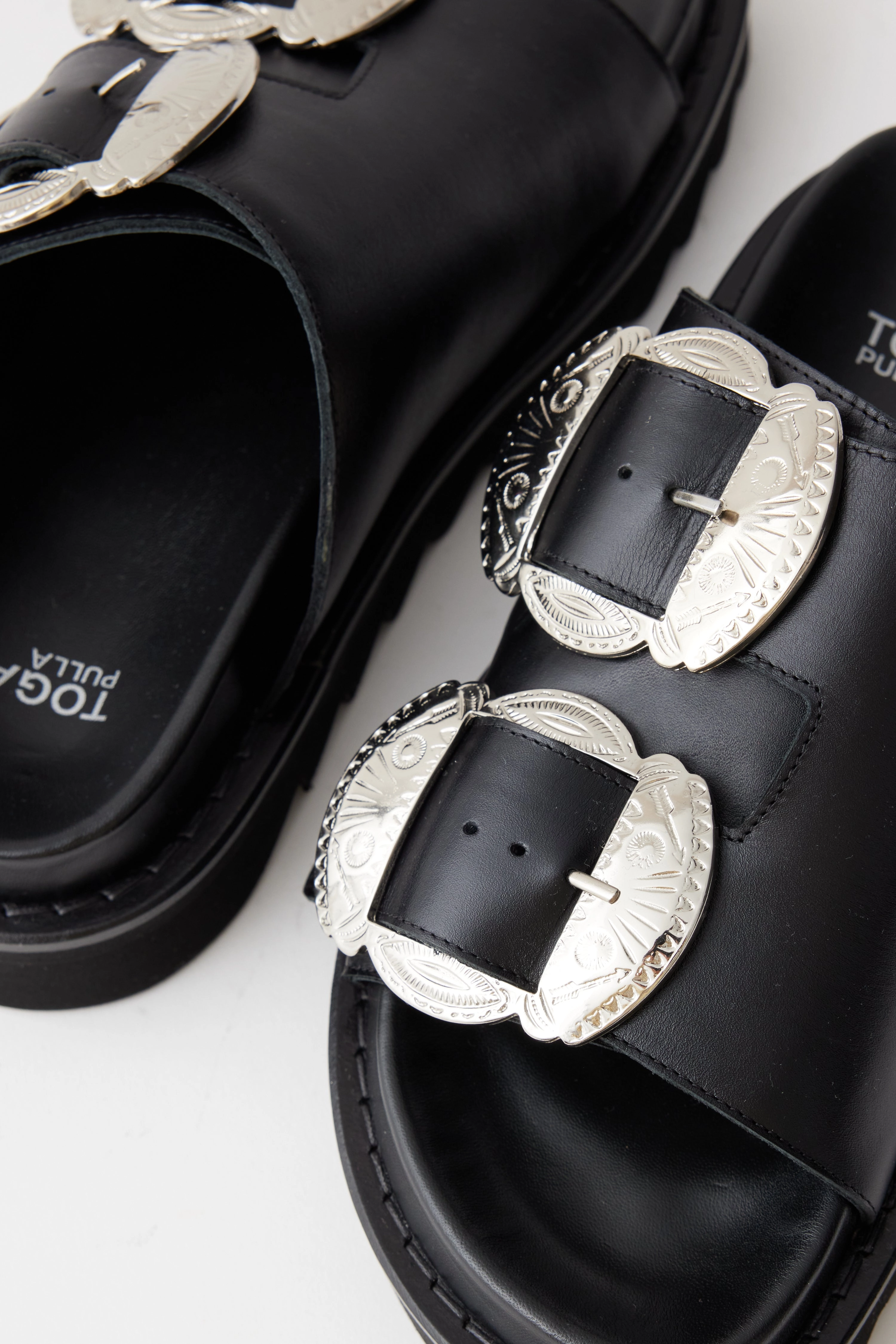 AJ1209 Puff Sandals