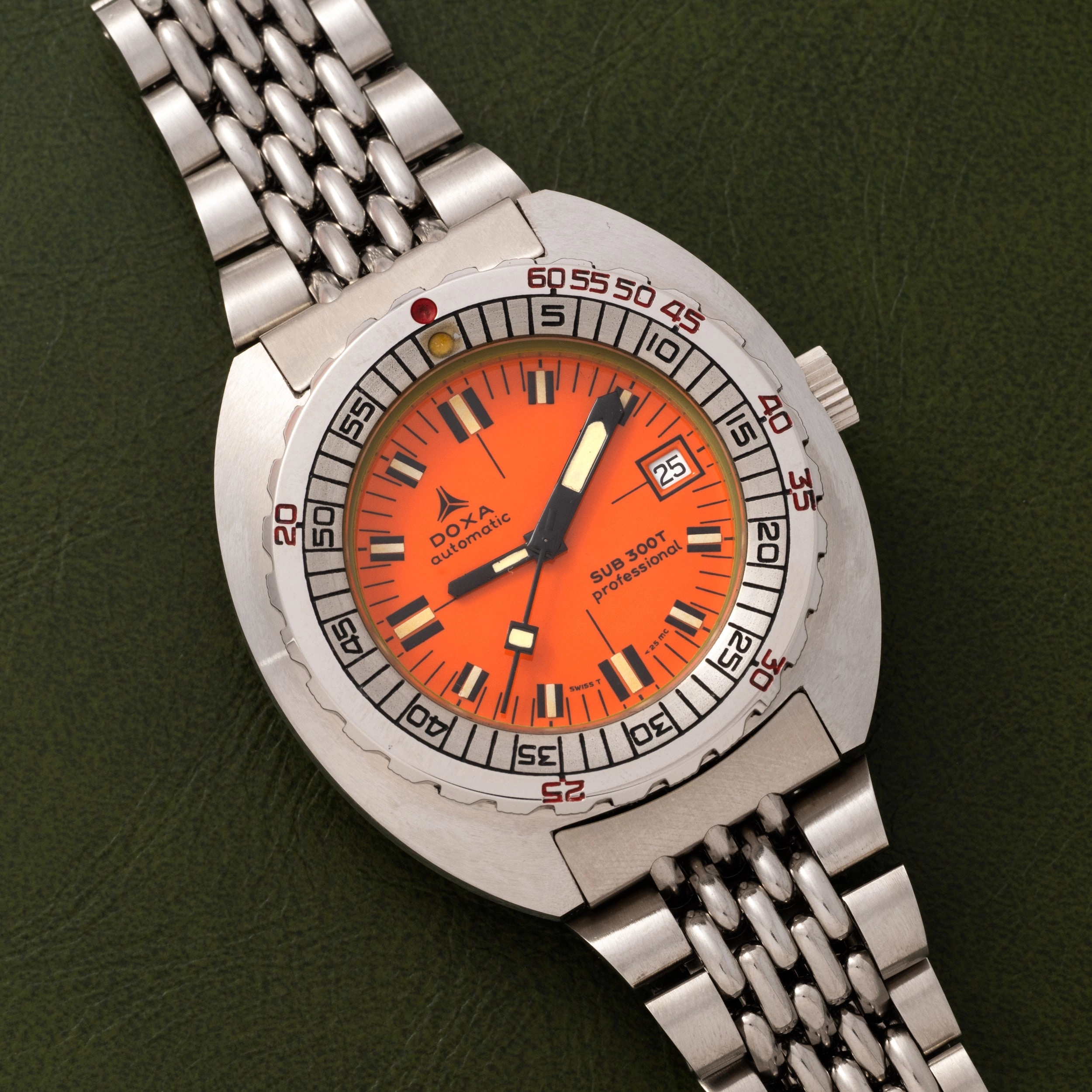 DOXA Sub 300T 'New Old Stock'