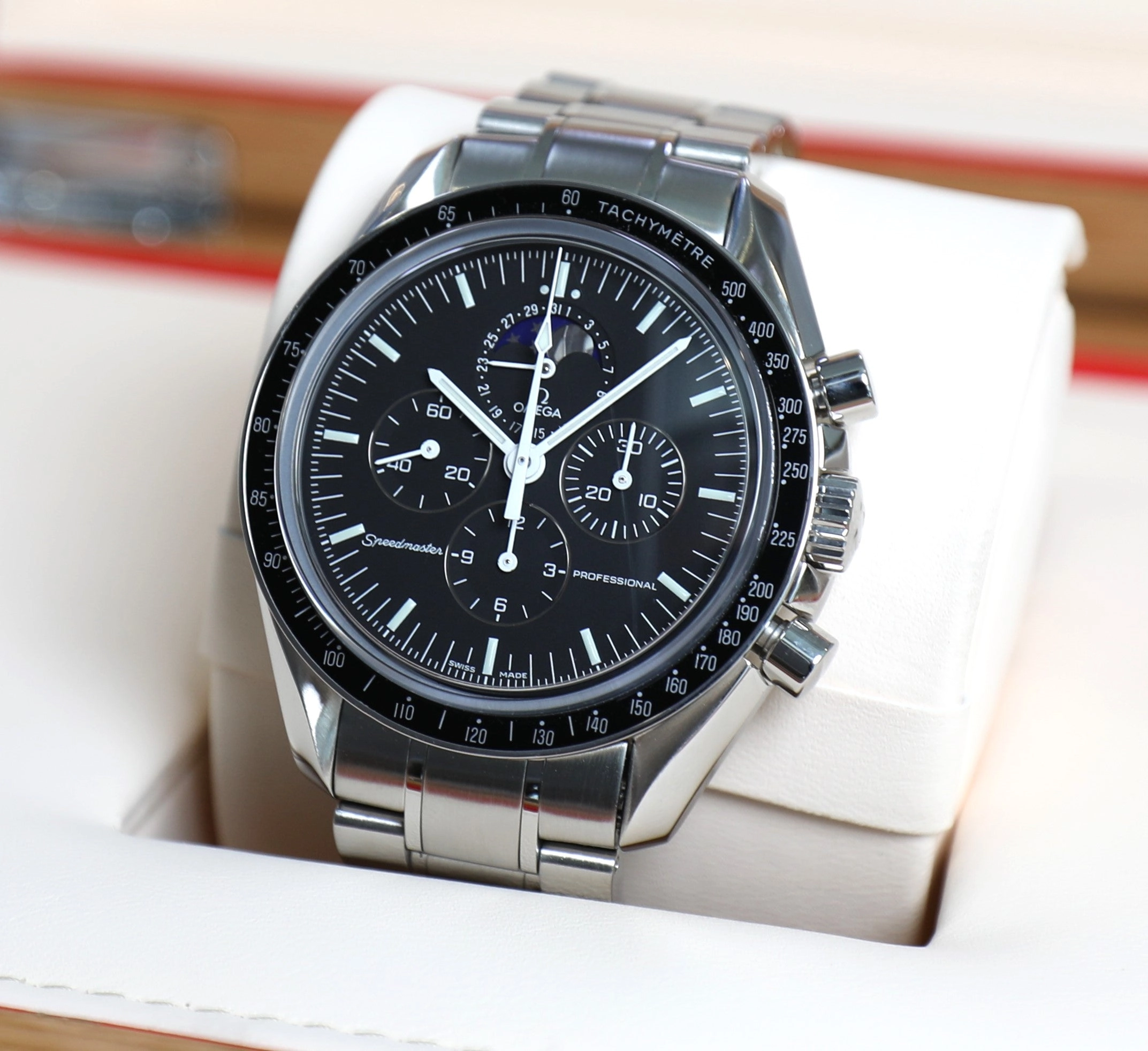 Omega Speedmaster Moonwatch – Professional – Moonphase – Sapphire – Unworn – Full Set