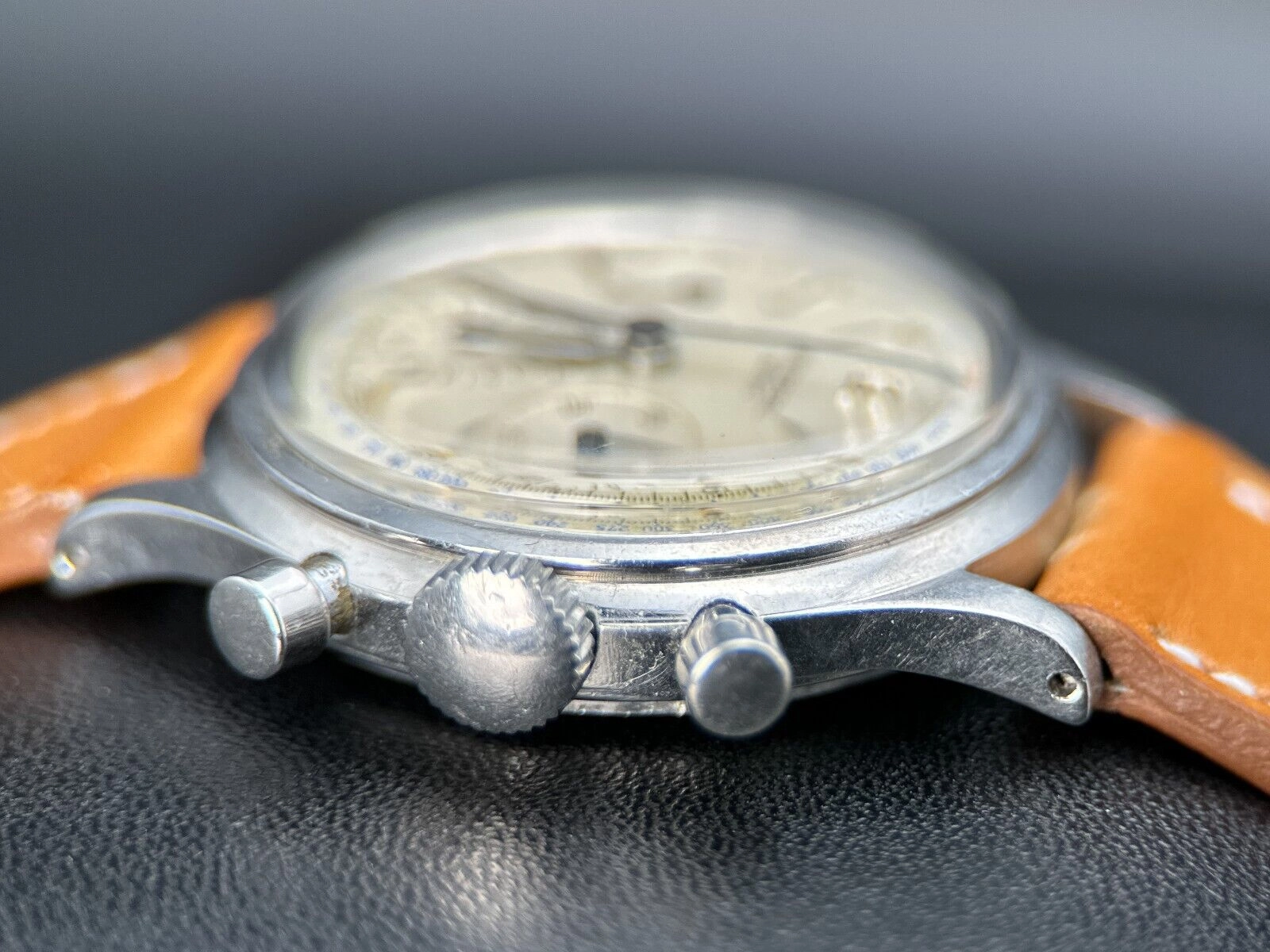 Universal Genève Compax 22295-2 Vintage Chronograph Stainless Steel Silver Dial
