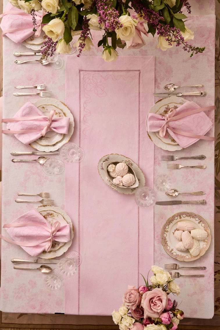 Vintage-Inspired Linen Table Runner